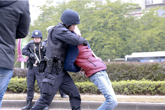 重庆上演“警匪”大片    你的朋友圈被“蜀黍”刷屏了吗