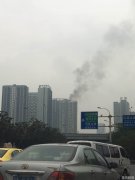 两江新区一高层住宅小区刚刚发生火灾