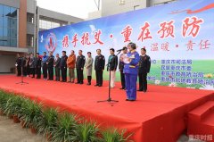 17岁艾滋病戒毒女孩落泪忏悔