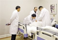 忍了8年 微创手术让耄耋老人“一下轻松了”