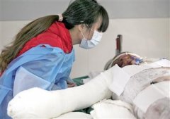 少女火场救父重伤 母亲的7天7夜“过得比一辈子还长”