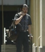 体弱、酗酒、激素使用者，务必注意股骨头坏死