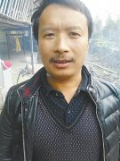 开着车发现路边民房起火 这个货车司机的反应值得赞