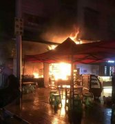 油锅起火还开抽油烟机 面馆就这样“毁”了