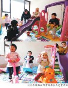 这群辣妈用一天的时间 把小区楼道变成了儿童乐园