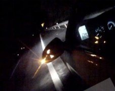 Word哥！高速路上边开车边视频聊天近3小时