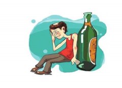 醉汉酒后找不着家 钻进羊圈抱养取暖