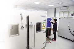 重庆首辆充电“轻轨” 或明年面世