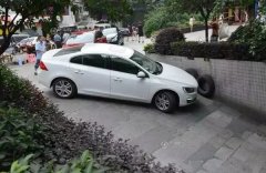 重庆那些入库难度五颗星的停车场  让你一脸懵