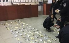 大学生批发数千支笔芯转卖 一清点竟只有五分之一