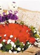 女友每个节日都要礼物 为住院老爸打饭也要给她买玫瑰