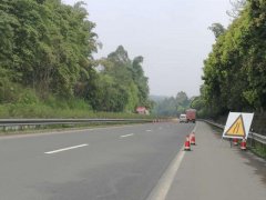 G85渝昆高速公路昨日起开始大修