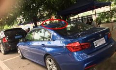 好心痛好无奈  重庆车主新买宝马被砸个坑