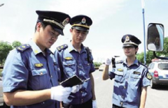 重庆一男子冒充亲哥开车 一颗黑痣让他现原形