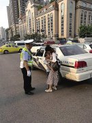  民警电话告知孩子走失 妈妈竟怀疑是诈骗挂断电话