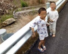 重庆两男孩出门买零食迷路 误闯高速吓哭