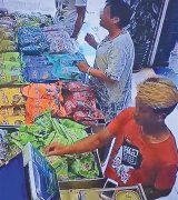 男子偷换店家二维码欲盗窃  还没得手就被抓