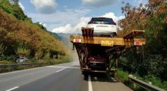 司机长时间驾车不休息 运输车险些自燃