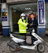 男子休假回来上班  发现自己的摩托车不见了