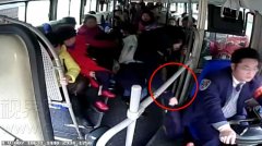 买年货路上弄丢四千 重庆好心人捡到决不贪心