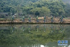 重庆“自行车医生”：打通农村医疗服务最后一公里