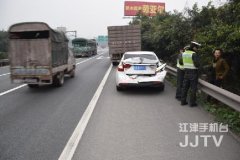 “黑车”高速发生事故上演“躲猫猫”  被抓后将面临3-10万元处罚