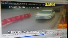 过ETC被栏杆砸中 为何还要负全责？