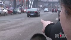 急哭了！女子接房弄丢购房合同和钥匙