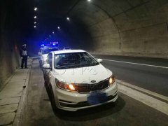 回家路上奇葩多 他欲回走十公里捡手机