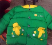 衣服尺寸太小想换遭拒    店员：穿不了你就送人